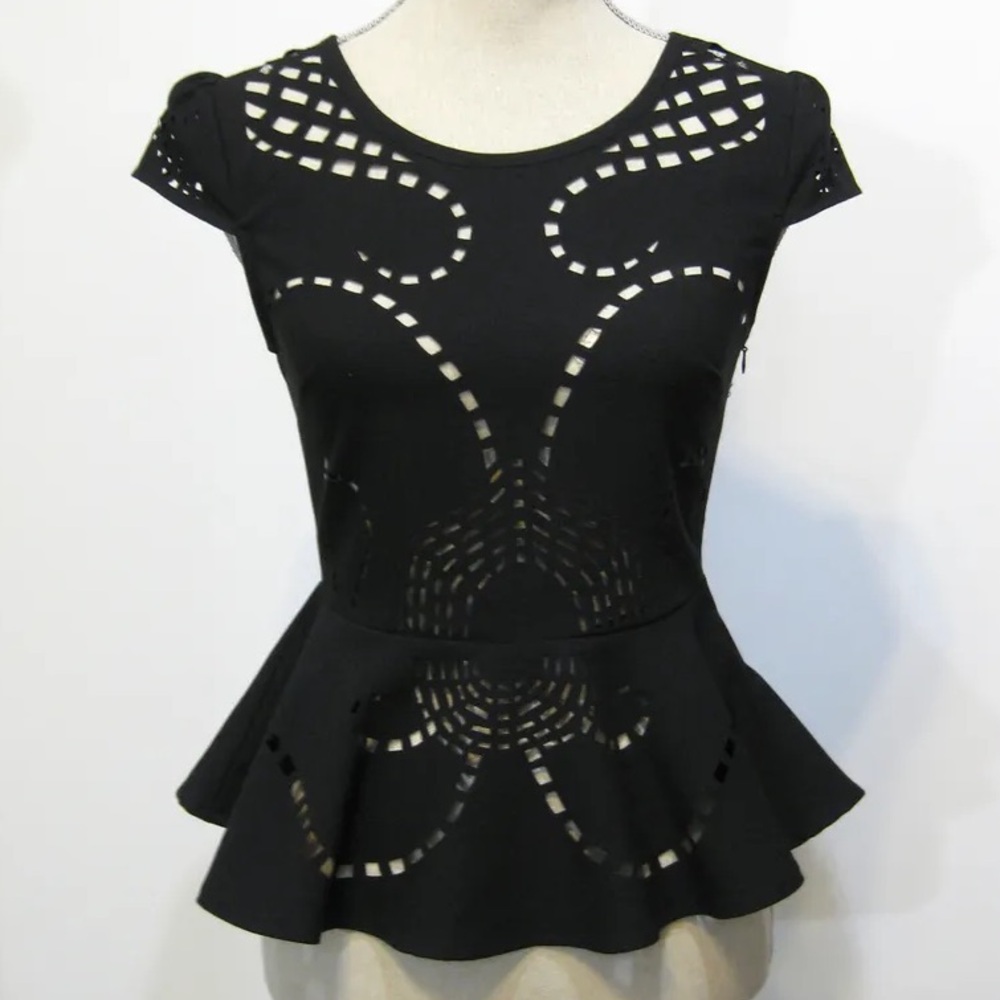 Kiwi Tucker black peplum top - XS
